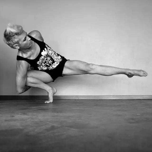 1483430302758784.jpg 3.jpg