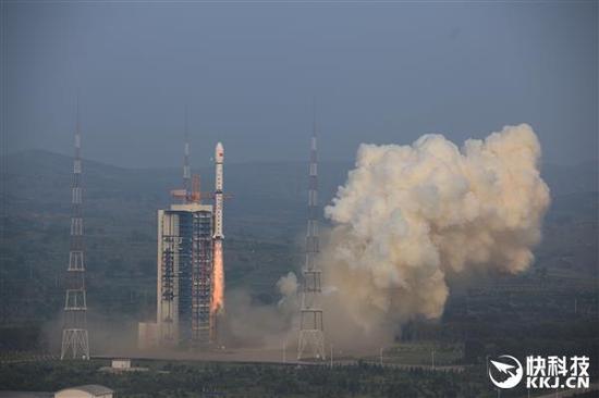 1490854814232130.jpg 47052_1490680262_2716675.jpg