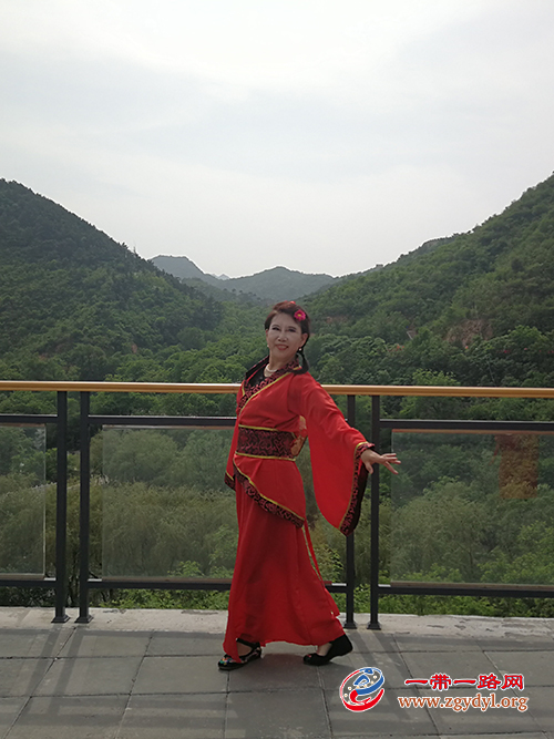 1526891170492290.jpg 阳光队长-2副本.jpg