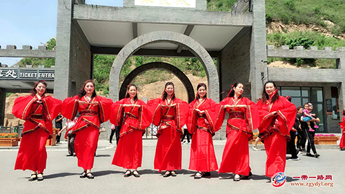 1526891614522485.jpg 刘磊彪东方丽人副本.jpg