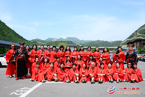 1526891644977438.jpg 周大明东方丽人-1副本.jpg