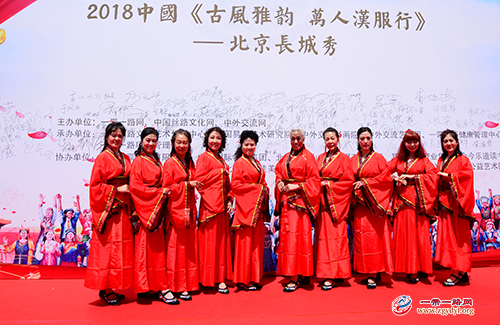 1526891660235474.jpg 周大明东方丽人-3副本.jpg